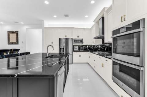 9285 Mountain Pine Grove, Boynton Beach FL - photo 8 of 62