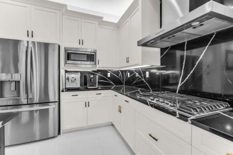 9285 Mountain Pine Grove, Boynton Beach FL - photo 10 of 62