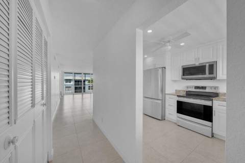 2016 S Federal Highway #404, Boynton Beach FL - photo 8 of 51