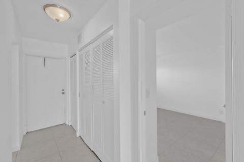 2016 S Federal Highway #404, Boynton Beach FL - photo 17 of 51
