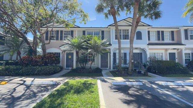 2 bedroom Townhouse at 5292 Jubilee Way, Fiesta, Margate — photo 1