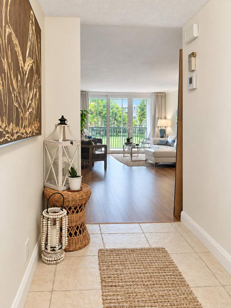 1 bedroom Condominium at 2600 S Course Drive #204, No 15 Palm-Aire Country Club, Pompano Beach — photo 3