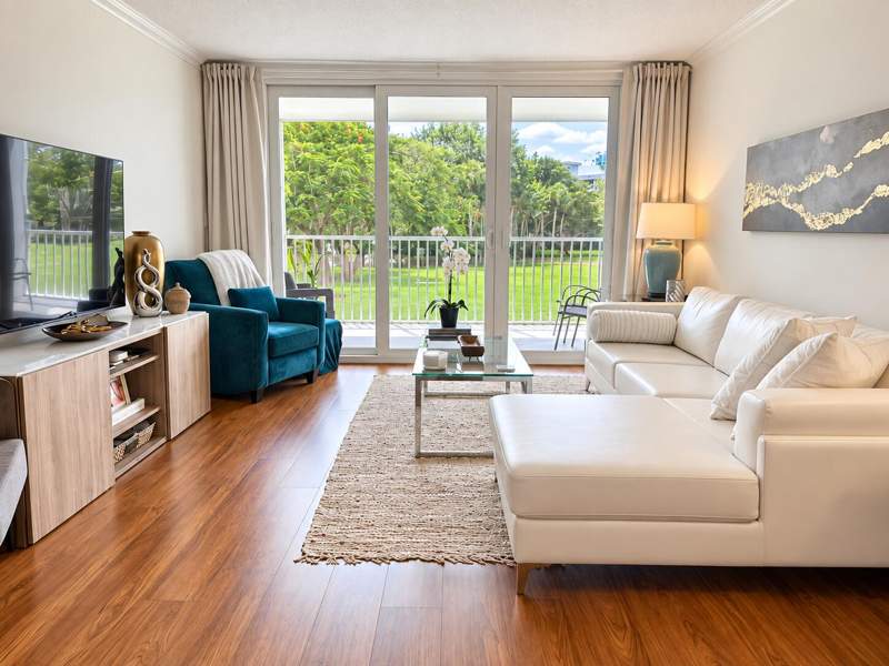 1 bedroom Condominium at 2600 S Course Drive #204, No 15 Palm-Aire Country Club, Pompano Beach — photo 4