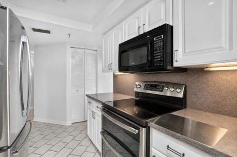 6463 La Costa Drive #402, Boca Raton FL - photo 11 of 27