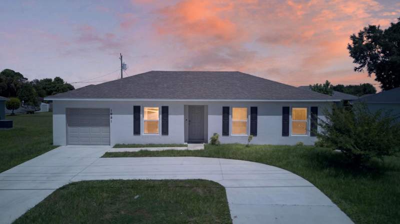 3 bedroom Single Family Residence at 1051 SW Becker Road, Port St Lucie Section 33, Port St. Lucie — photo 3