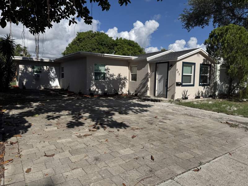 4 bedroom Single Family Residence at 405 N E Street, Lake Worth Town Of, Lake Worth — photo 5