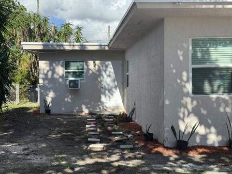 405 N E Street, Lake Worth FL - photo 7 of 25