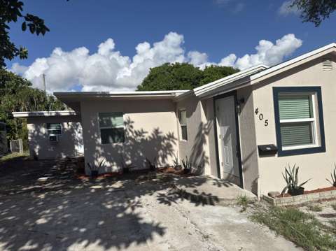 405 N E Street, home for sale in Lake Worth 33460
