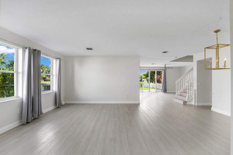 5 bedroom Single Family Residence at 2666 Sawyer Terrace, Olympia 2, Wellington — photo 5