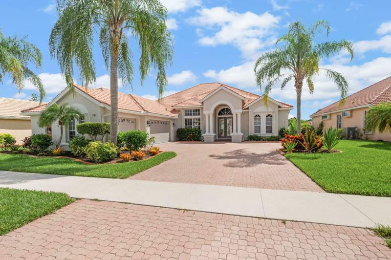 4 bedroom Single Family Residence at 782 SW Marsh Harbor Bay, Lake Charles Phase 3B, Port St. Lucie — photo 3