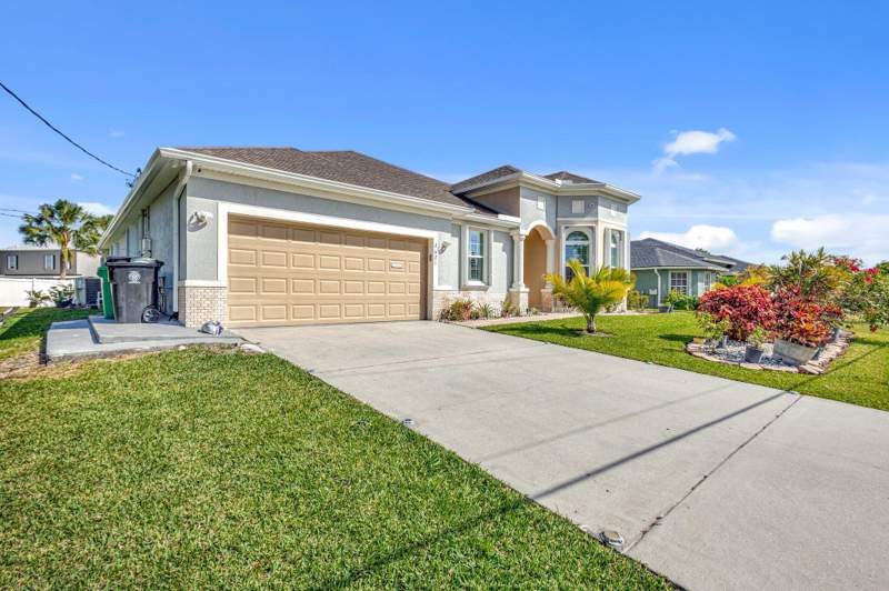 5 bedroom Single Family Residence at 2621 SW Feather Terrace, Port St Lucie Section 14, Port St. Lucie — photo 3