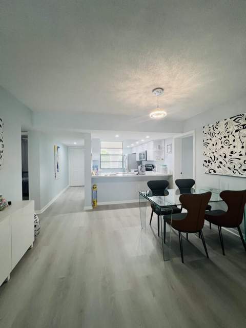 3635 Whitehall Drive #404, West Palm Beach FL - photo 12 of 38
