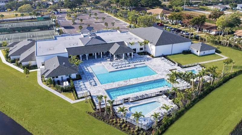 2 bedroom Condominium at 13950 Via Flora #B, Palm Greens At Villa Del Ray Condo II, Delray Beach — photo 2