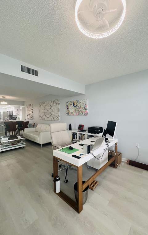 3635 Whitehall Drive #404, West Palm Beach FL - photo 13 of 38
