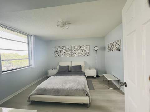 3635 Whitehall Drive #404, West Palm Beach FL - photo 19 of 38