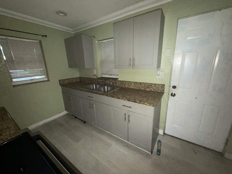 3 bedroom Single Family Residence at 2121 NW 26th Avenue, North West Lauderdale Add Amd, Fort Lauderdale — photo 2