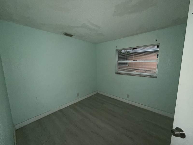 3 bedroom Single Family Residence at 2121 NW 26th Avenue, North West Lauderdale Add Amd, Fort Lauderdale — photo 4