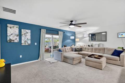 543 SW Kabot Avenue, Port St. Lucie FL - photo 10 of 38