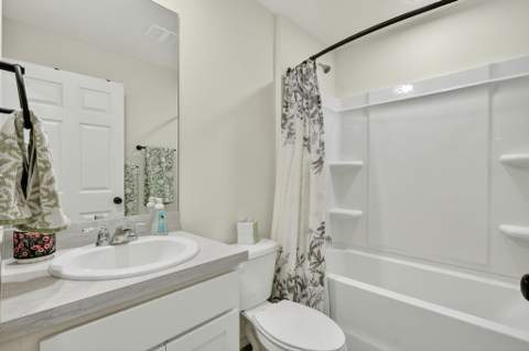 543 SW Kabot Avenue, Port St. Lucie FL - photo 19 of 38