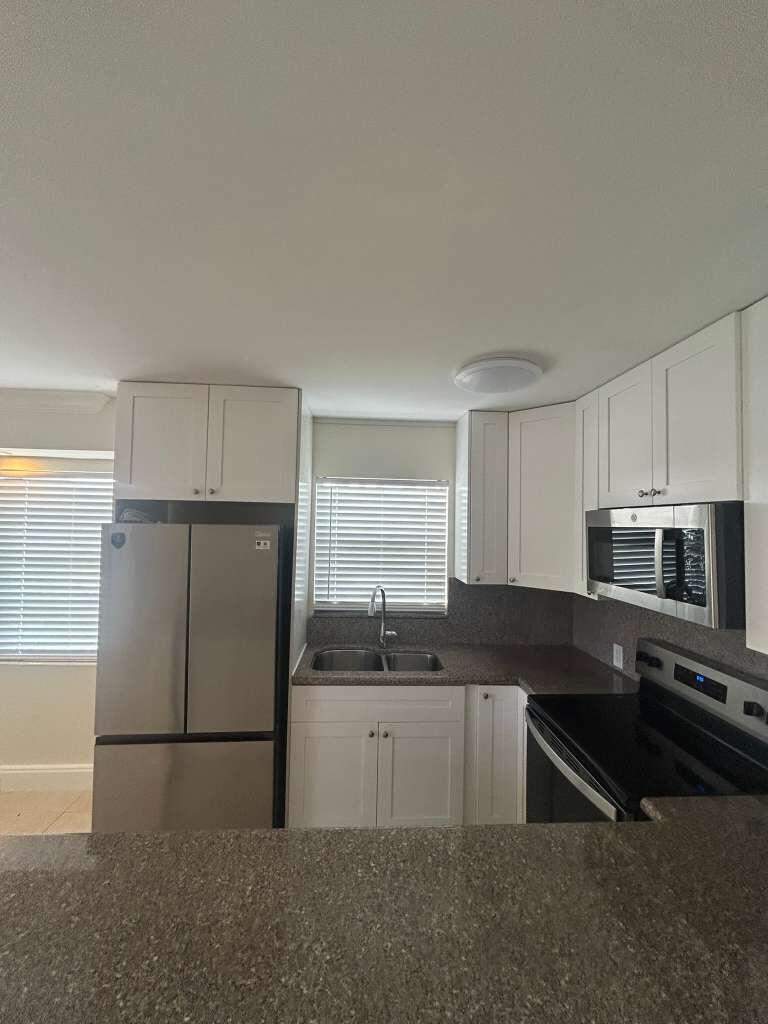 2 bedroom Condominium at 341 Fanshaw I, Century Village, Boca Raton — photo 3
