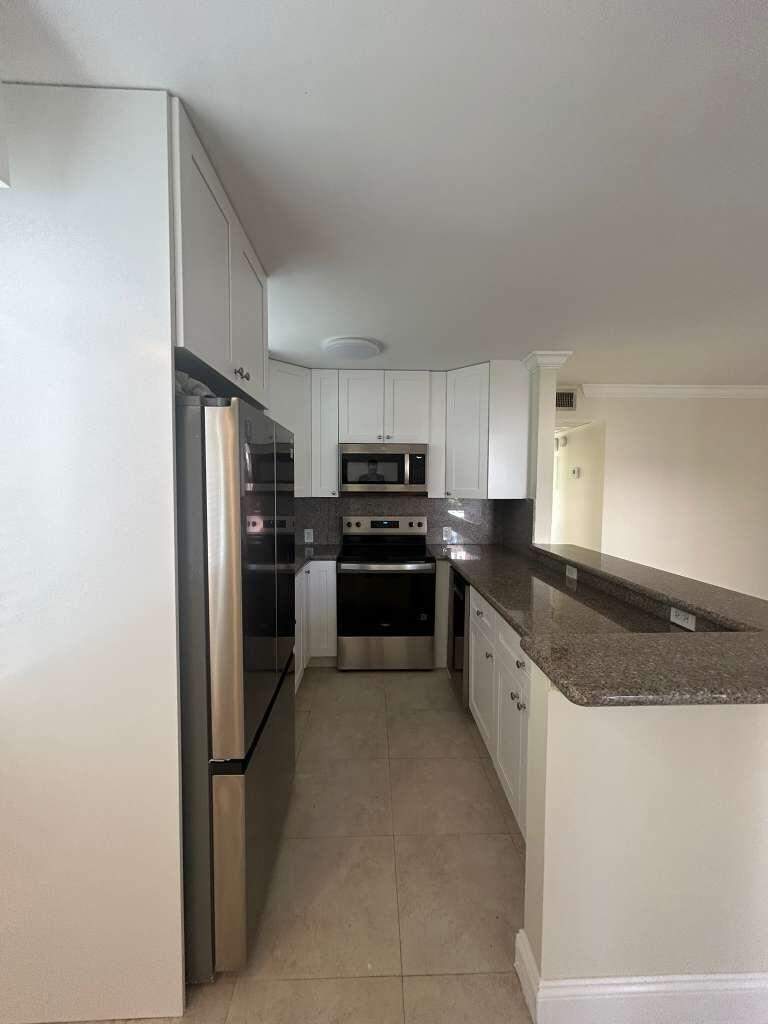 2 bedroom Condominium at 341 Fanshaw I, Century Village, Boca Raton — photo 4