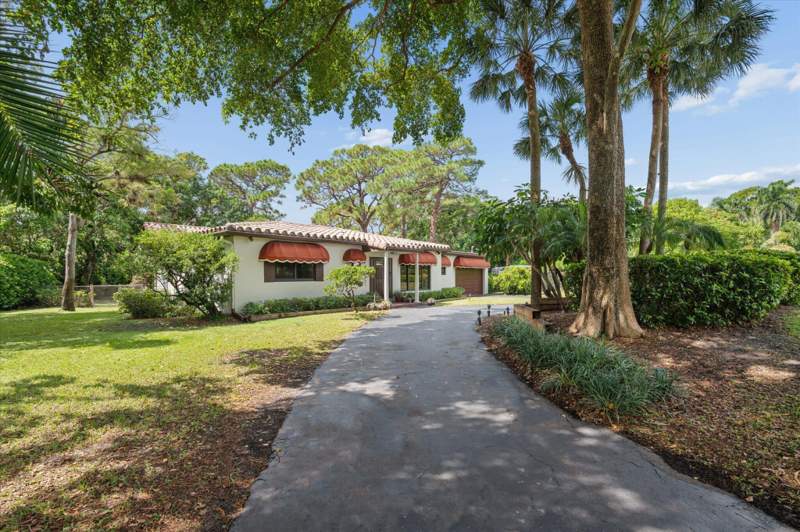 4 bedroom Single Family Residence at 4120 SW 1st Court, Country Club Estates Unit, Plantation — photo 2