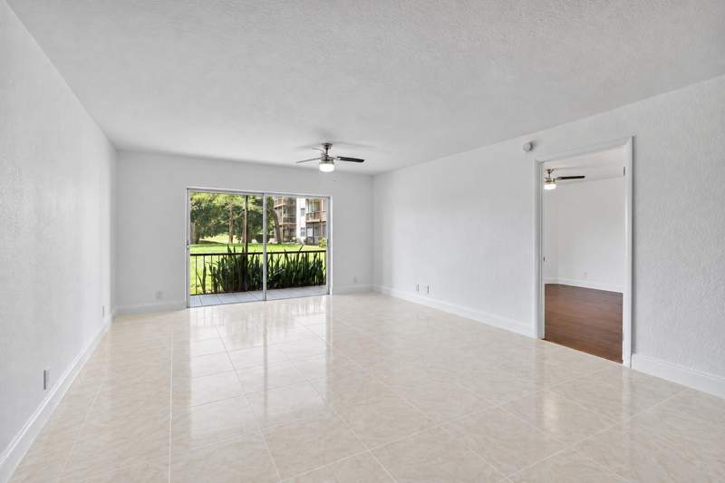 2 bedroom Condominium at 6260 S Falls Circle Drive #110, Falls of Inverrary, Lauderhill — photo 3