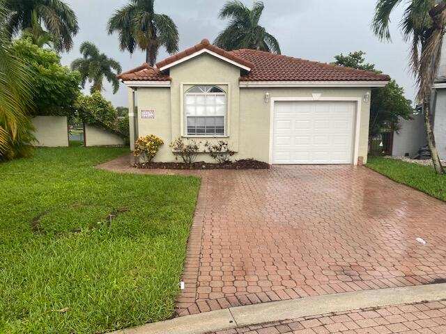 3 bedroom Single Family Residence at 10627 NW 7th Street, Pembroke Pointe Parcel, Pembroke Pines — photo 1