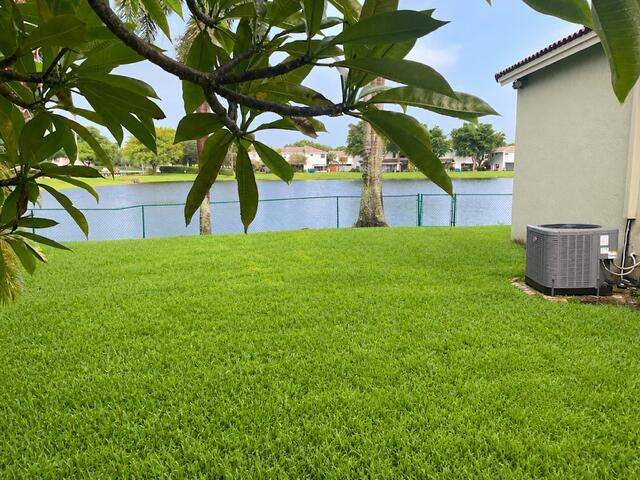 3 bedroom Single Family Residence at 10627 NW 7th Street, Pembroke Pointe Parcel, Pembroke Pines — photo 3