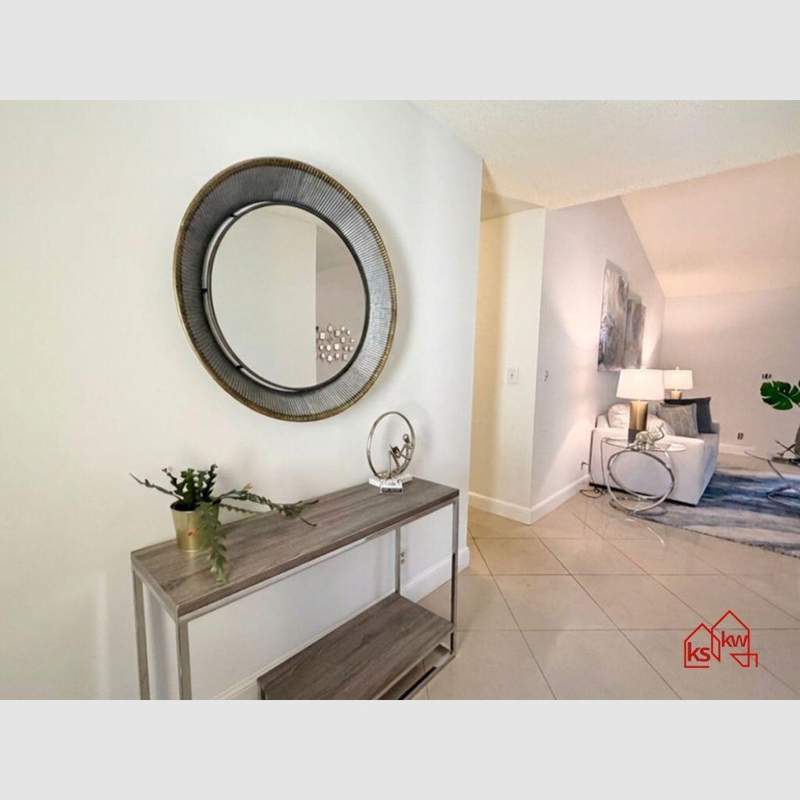 2 bedroom Single Family Residence at 10335 Greenbriar Court, Riviera, Boca Raton — photo 2