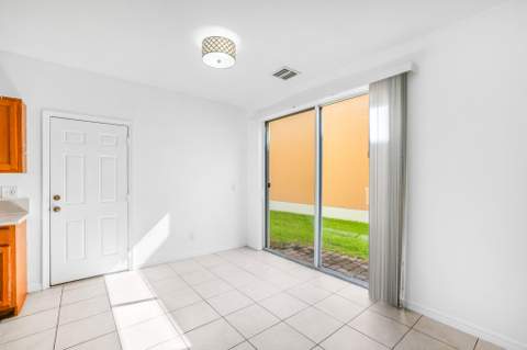 2155 SE Casselberry Drive, Port St. Lucie FL - photo 10 of 40