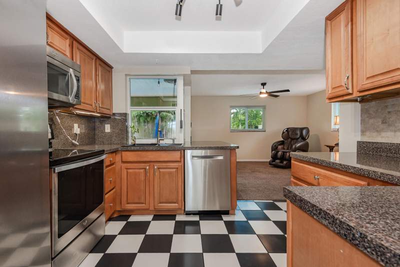 3 bedroom Single Family Residence at 6912 NW 5th Place, Oriole-Margate Sec 3, Margate — photo 2