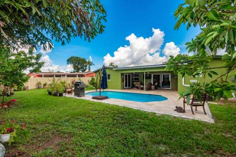 6912 NW 5th Place, Margate FL - photo 9 of 38