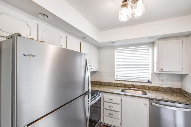 2 bedroom Condominium at 9851 Sandalfoot Boulevard #210, Sandalfoot Blvd Apts Cond Bldgs, Boca Raton — photo 3
