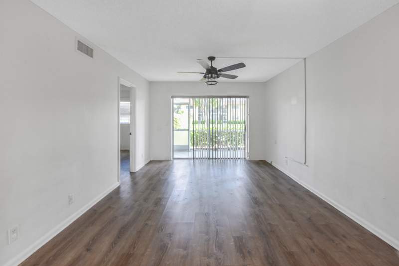 2 bedroom Condominium at 9851 Sandalfoot Boulevard #210, Sandalfoot Blvd Apts Cond Bldgs, Boca Raton — photo 4