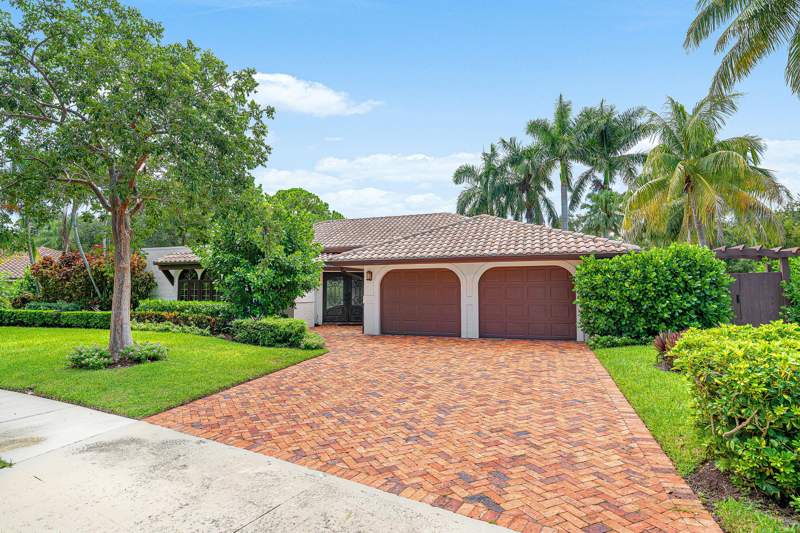 4 bedroom Single Family Residence at 2570 NW 27th Street, New Floresta, Boca Raton — photo 2