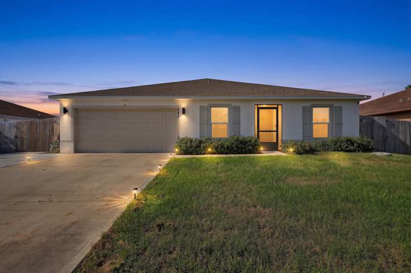 4 bedroom Single Family Residence at 543 SW Kabot Avenue, Port St Lucie Section 22, Port St. Lucie — photo 1