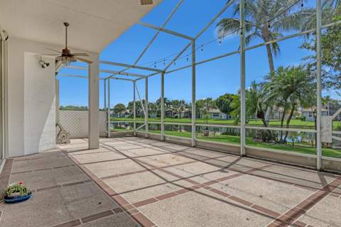 9974 Mantova Drive, Lake Worth FL - photo 24 of 34