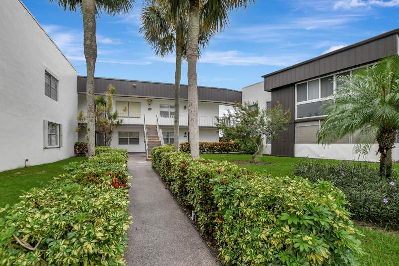 2 bedroom Condominium at 972 Normandy U, Kings Point Normandy Condos, Delray Beach — photo 2