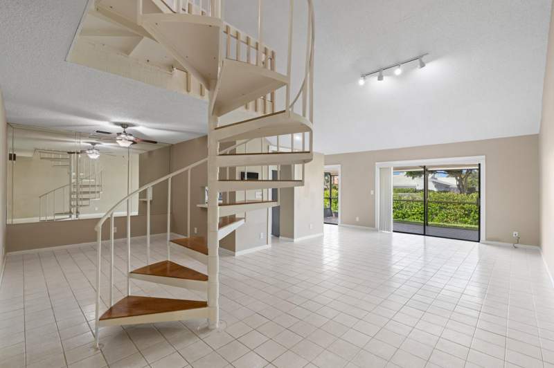 3 bedroom Townhouse at 6850 NW 2nd Avenue #16, Tres Vidas Condo One, Boca Raton — photo 3