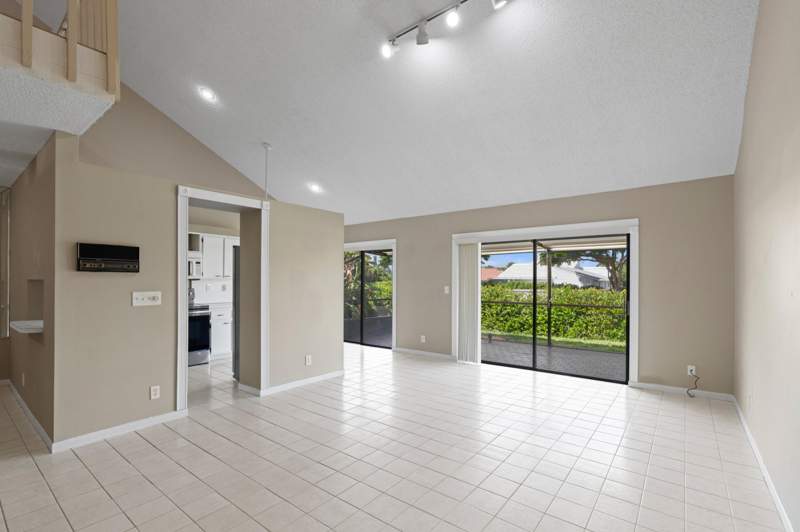 3 bedroom Townhouse at 6850 NW 2nd Avenue #16, Tres Vidas Condo One, Boca Raton — photo 4