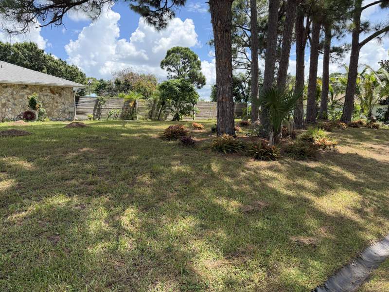 3 bedroom Single Family Residence at 1325 SE Laconia Lane, Port St Lucie Section 2, Port St. Lucie — photo 2