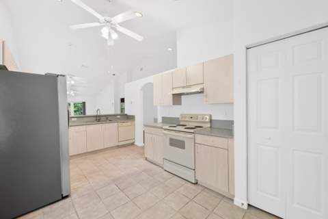 12838 Hampton Lakes Circle, Boynton Beach FL - photo 6 of 33