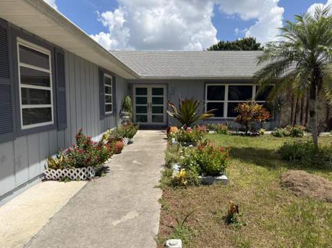 1325 SE Laconia Lane, Port St. Lucie FL - photo 6 of 20