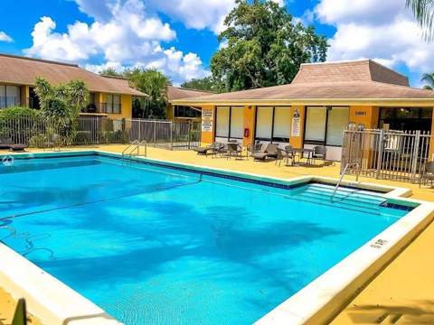 5825 Washington Street #40, Hollywood FL - photo 12 of 16