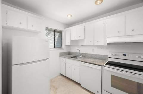 5423 SE Miles Grant Road #F-203, Stuart FL - photo 10 of 30