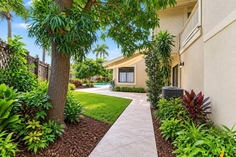 3 bedroom Townhouse at 7666 Sierra Terrace, Sierra Del Mar, Boca Raton — photo 3