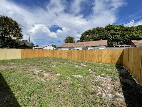 1104 W 24th Street, Riviera Beach FL - photo 8 of 23