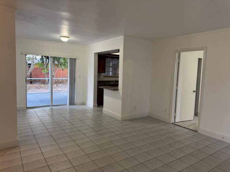3 bedroom Single Family Residence at 6120 SW 22nd Court, Welwyn Manor Annex, Miramar — photo 2