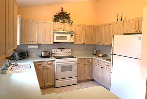 373 NW Sherry Lane, Port St. Lucie FL - photo 7 of 35